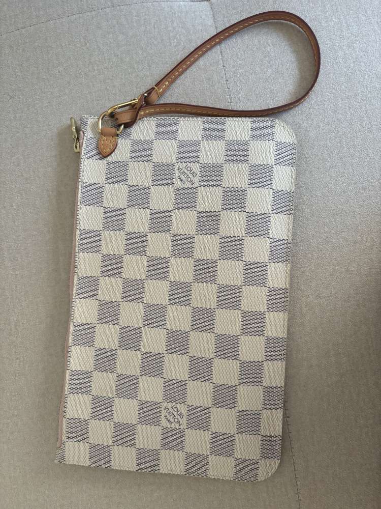 Pochette z Neverfull