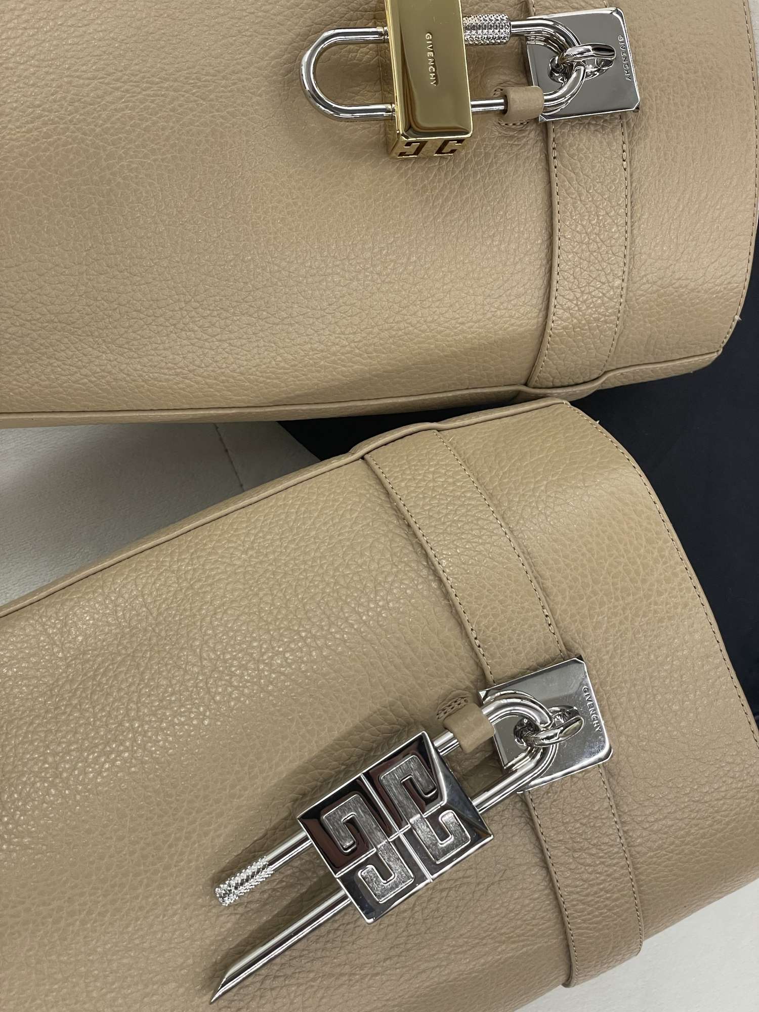 Givenchy čižmy