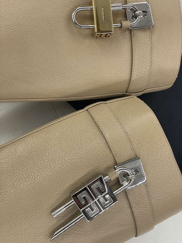 Givenchy čižmy