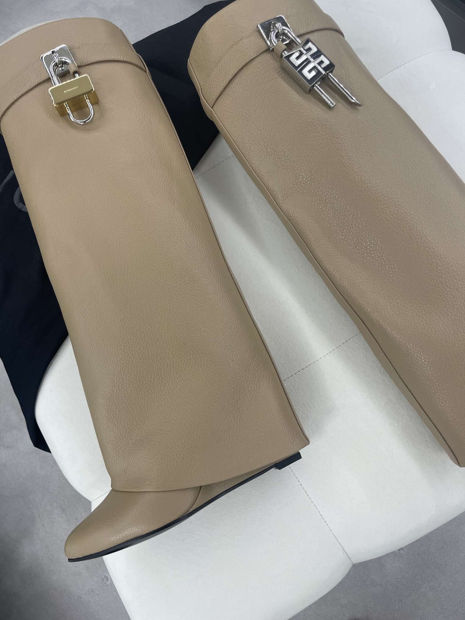 Givenchy čižmy