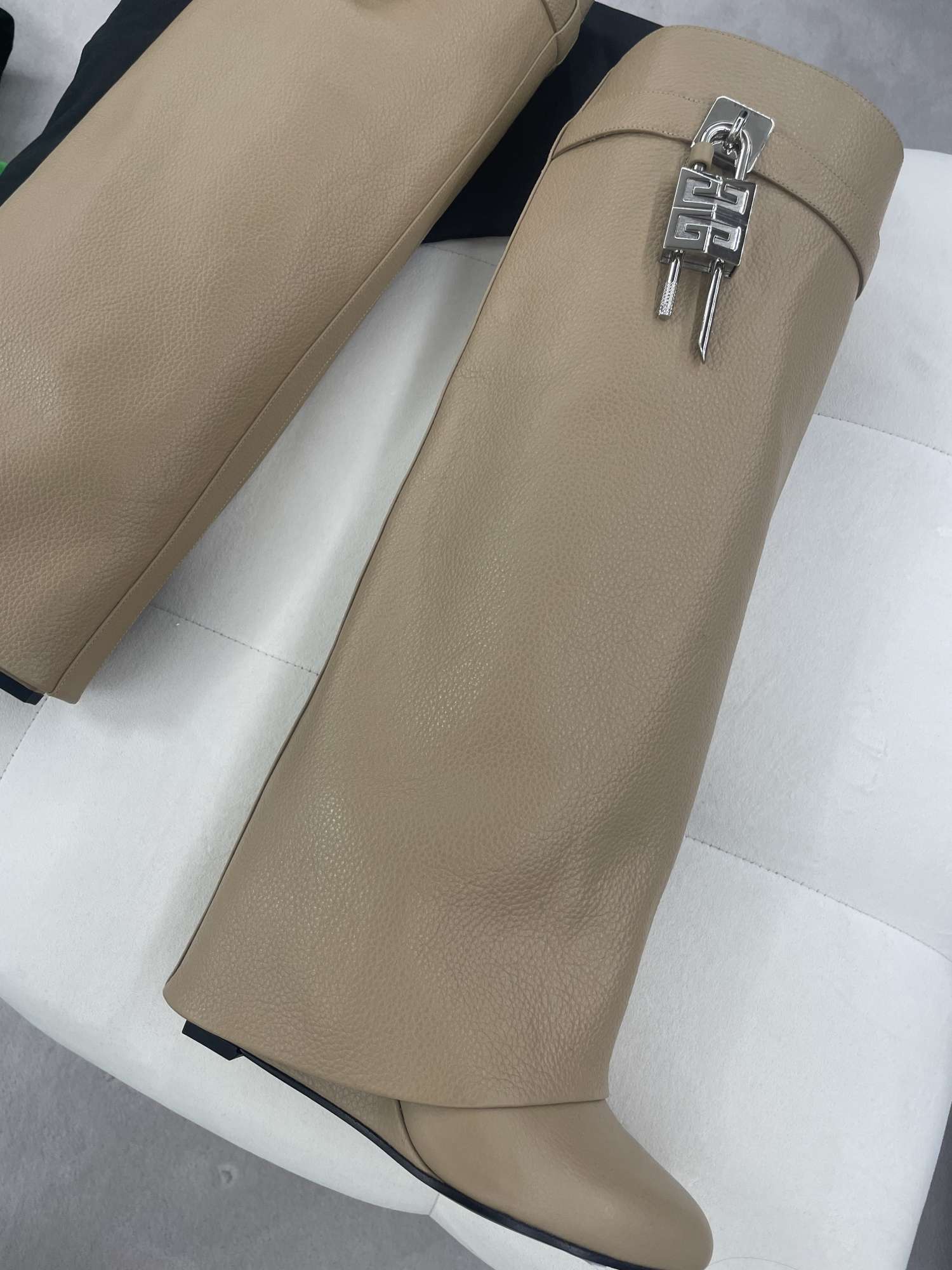 Givenchy čižmy