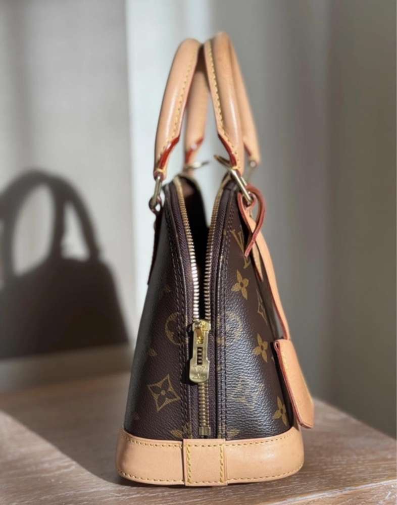 Louis Vuitton Alma BB Monogram