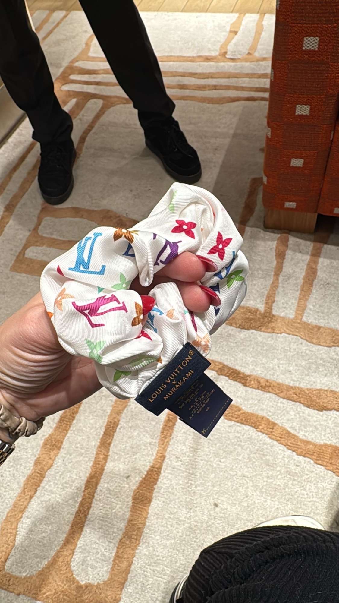 Louis Vuitton Murakami gumicka do vlasov