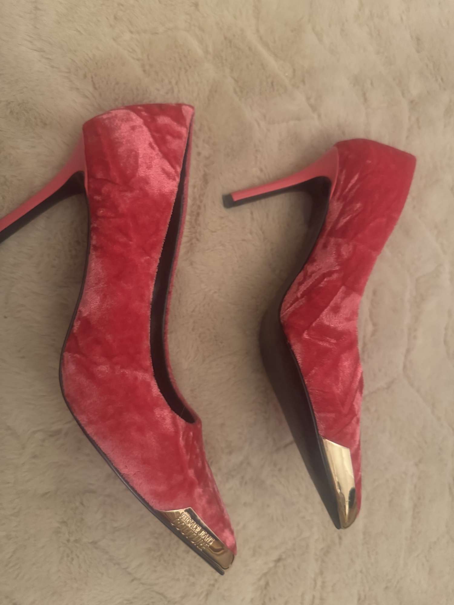 Versace obrys