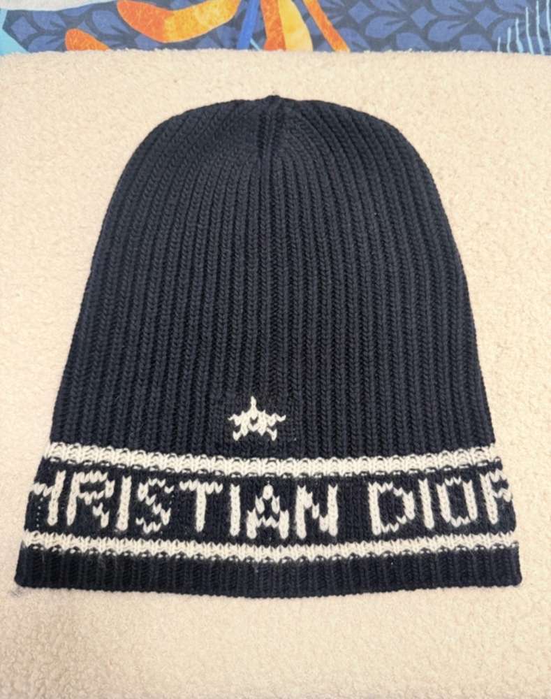 Dior čiapka