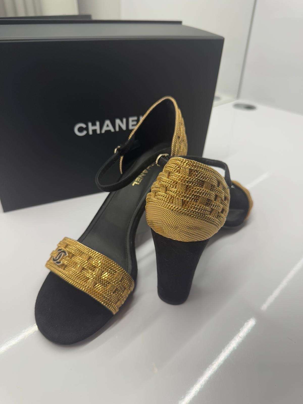 Chanel sandalky