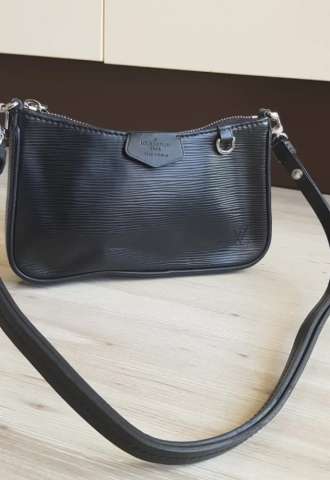 https://www.vipluxury.sk/Louis Vuitton Easy Pochette