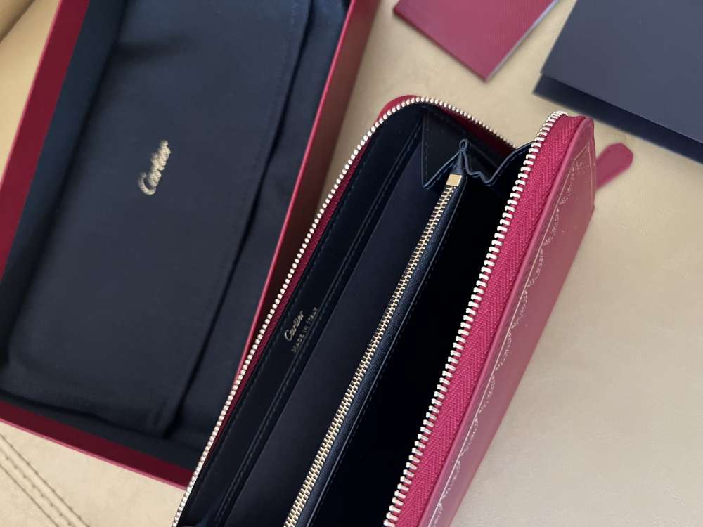 Nová peňaženka Cartier