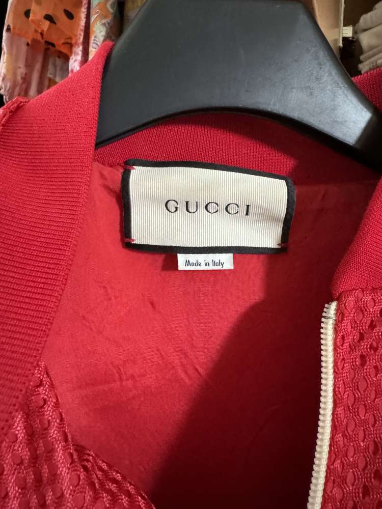 Gucci bunda