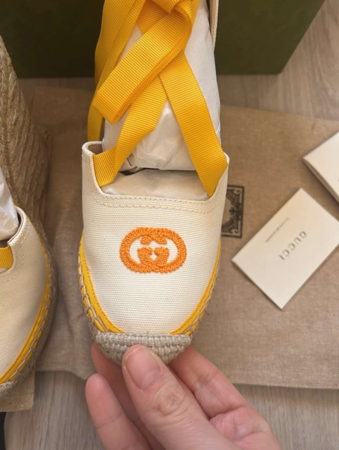 Gucci sandále