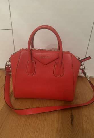 https://www.vipluxury.sk/Givenchy Antigona