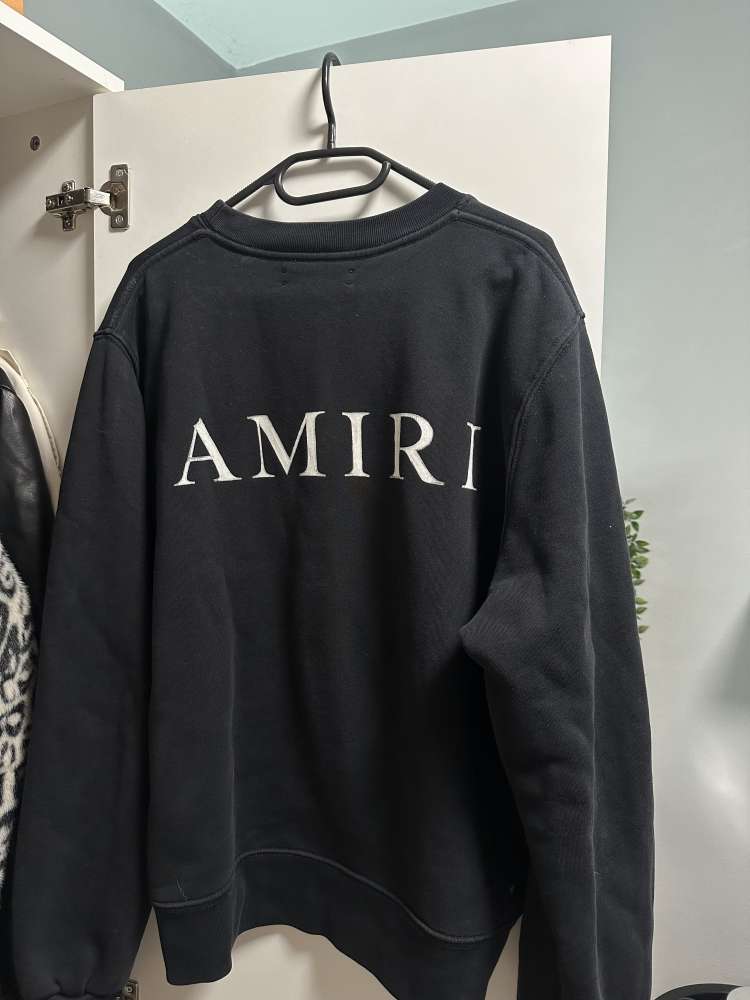 Amiri mikina