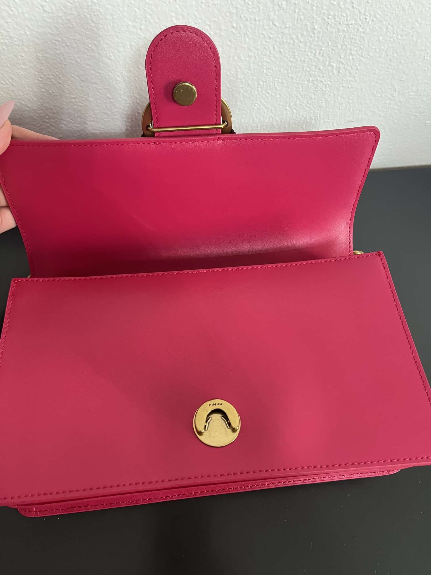 Kabelka pinko magenta