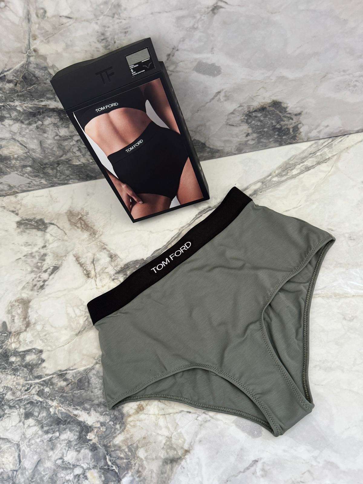 Tom Ford nohavicky velkost M