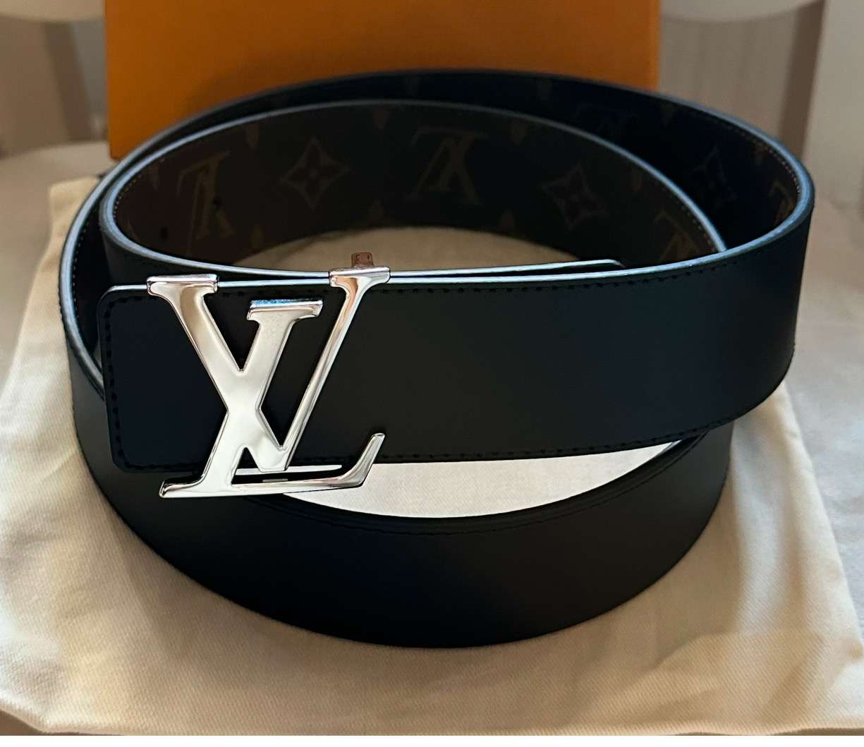 Nový opasok Louis Vuitton model Initiales 4 cm Double face 95 cm