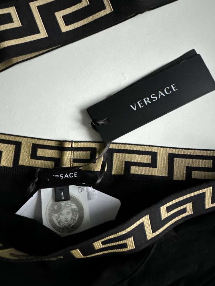 Versace suprava