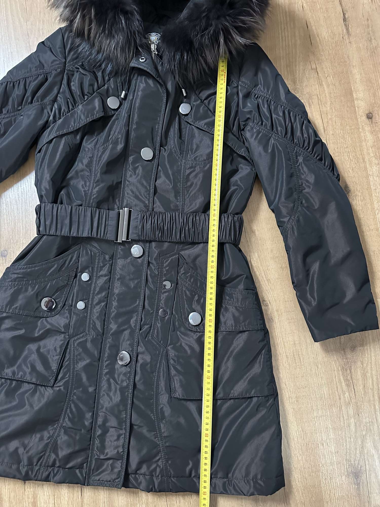 Delší bunda Kara s pravou kožešinou