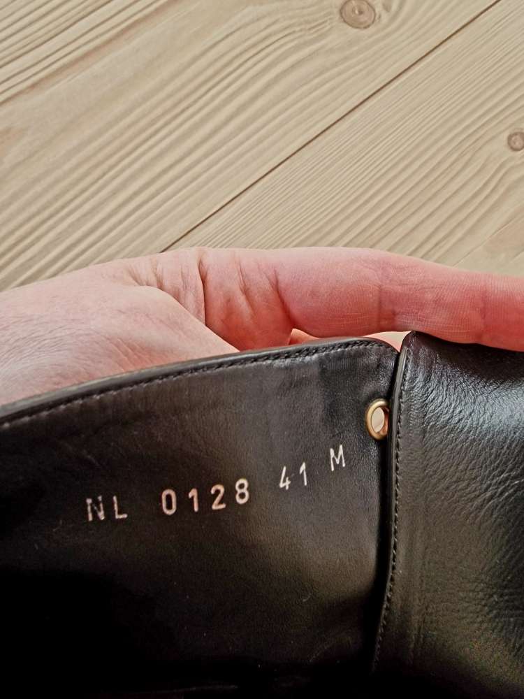 Louis Vuitton topánky Wonderland Flat Suede Ranger Boots black 41