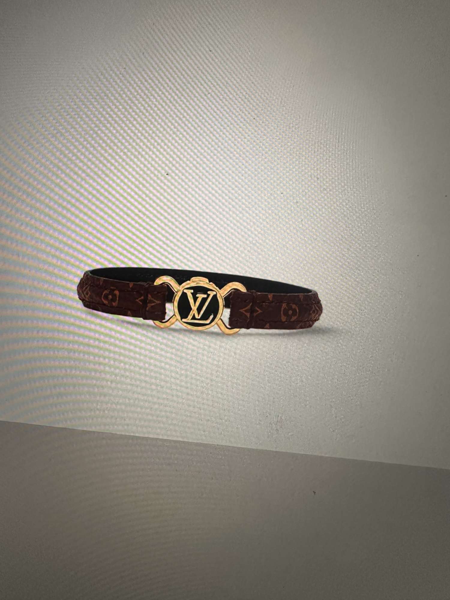 Náramok LV CLIC IT 19