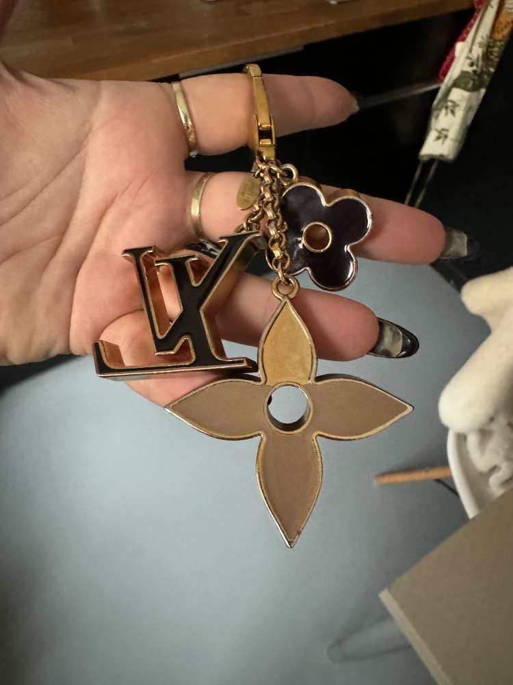 Louis Vuitton prívesok