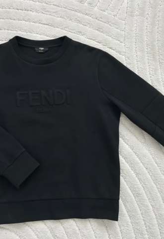https://www.vipluxury.sk/Fendi mikina