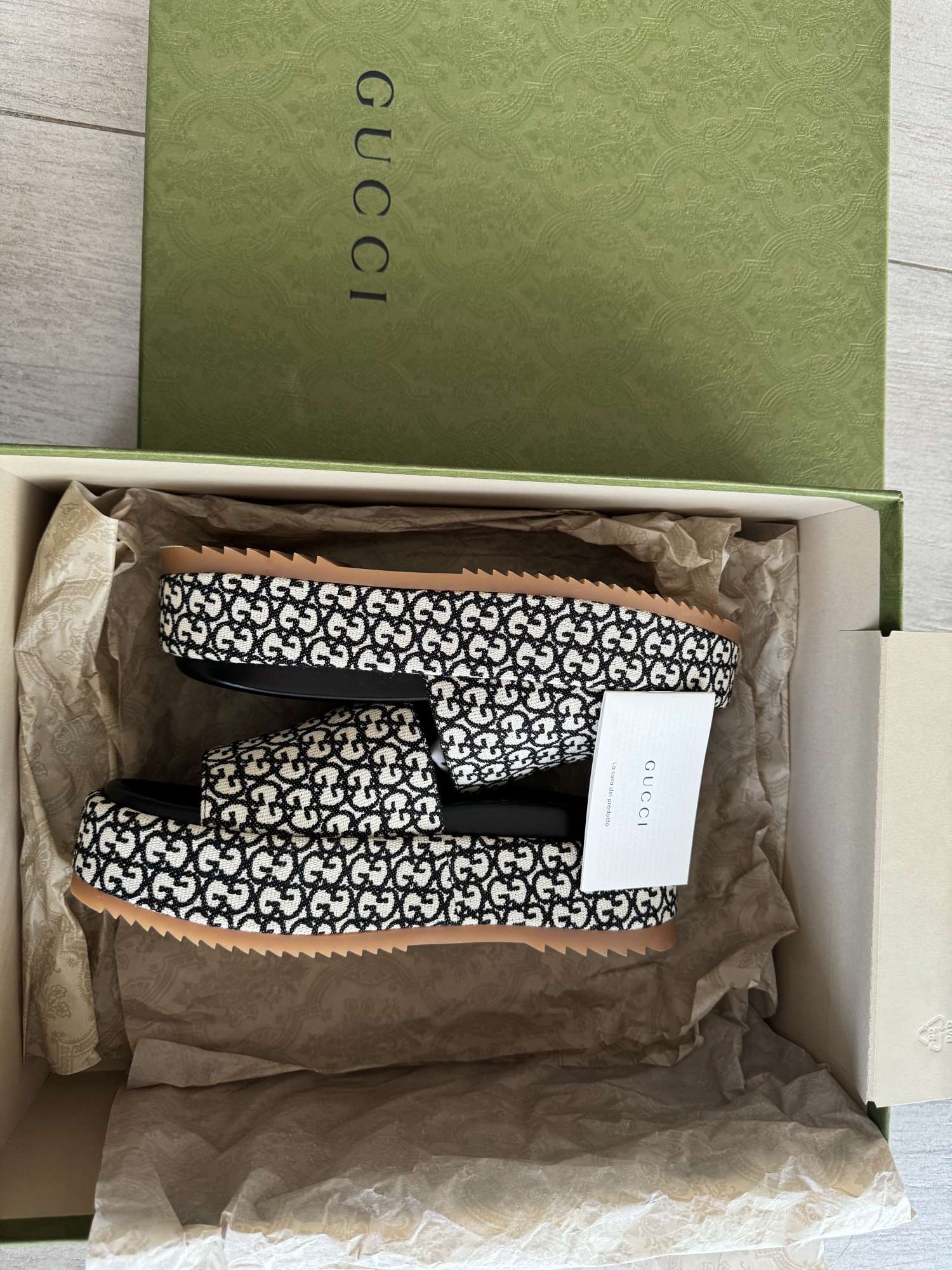 GUCCI