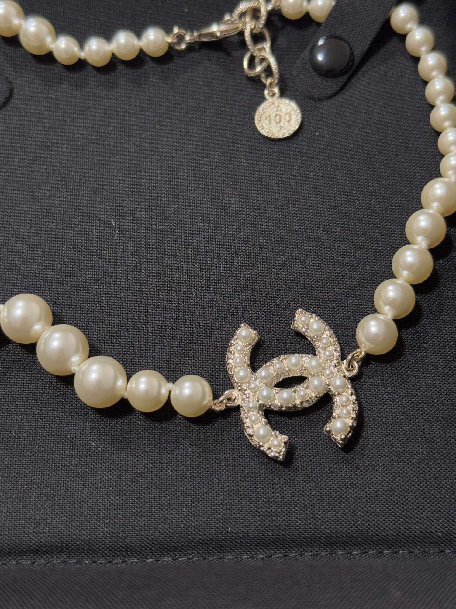 Chanel perly 100.výročie