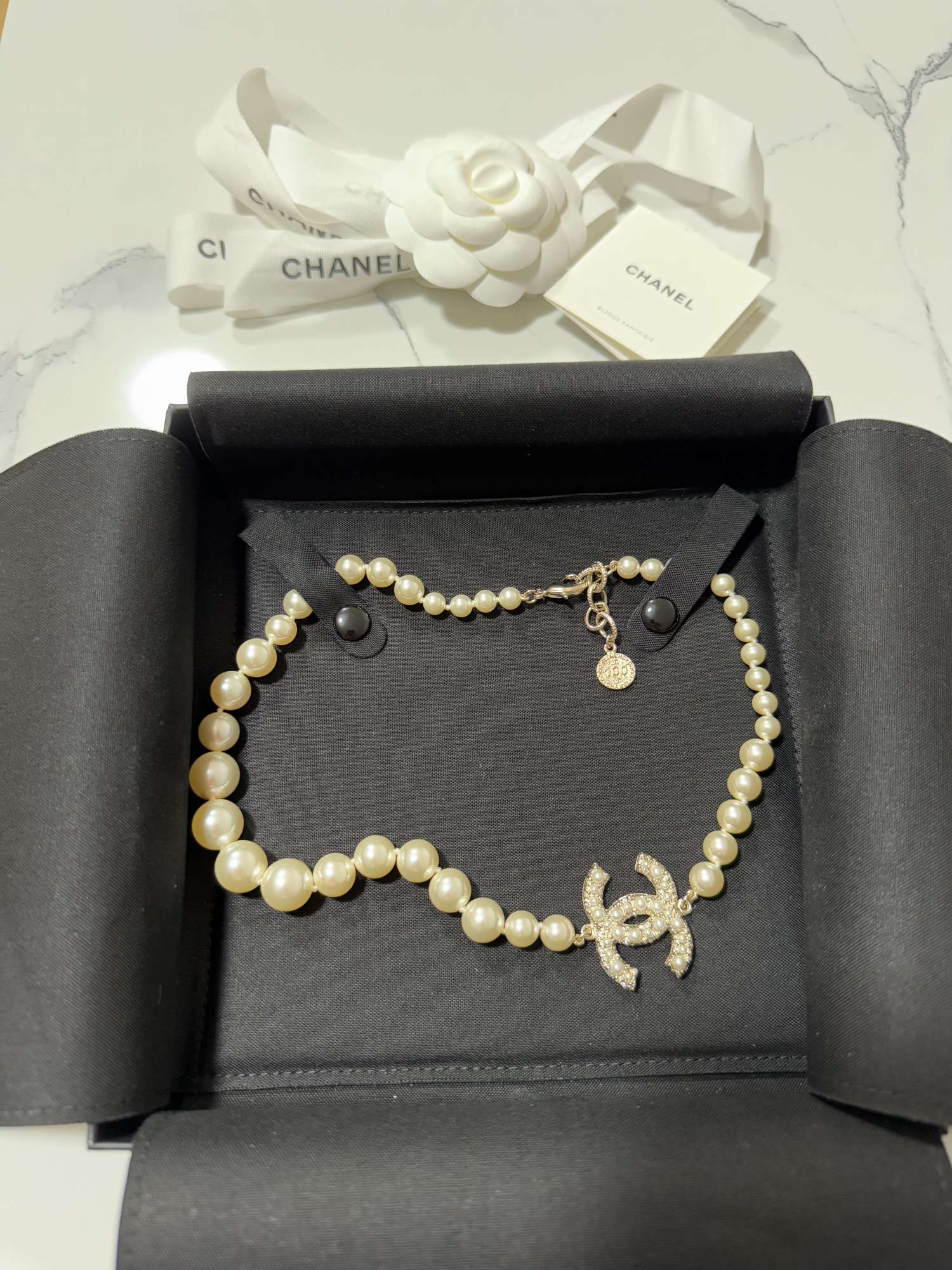 Chanel perly 100.výročie