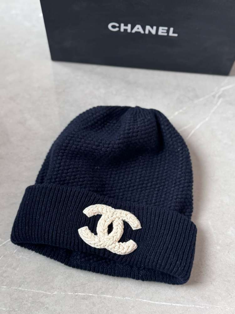 Chanel čiapka