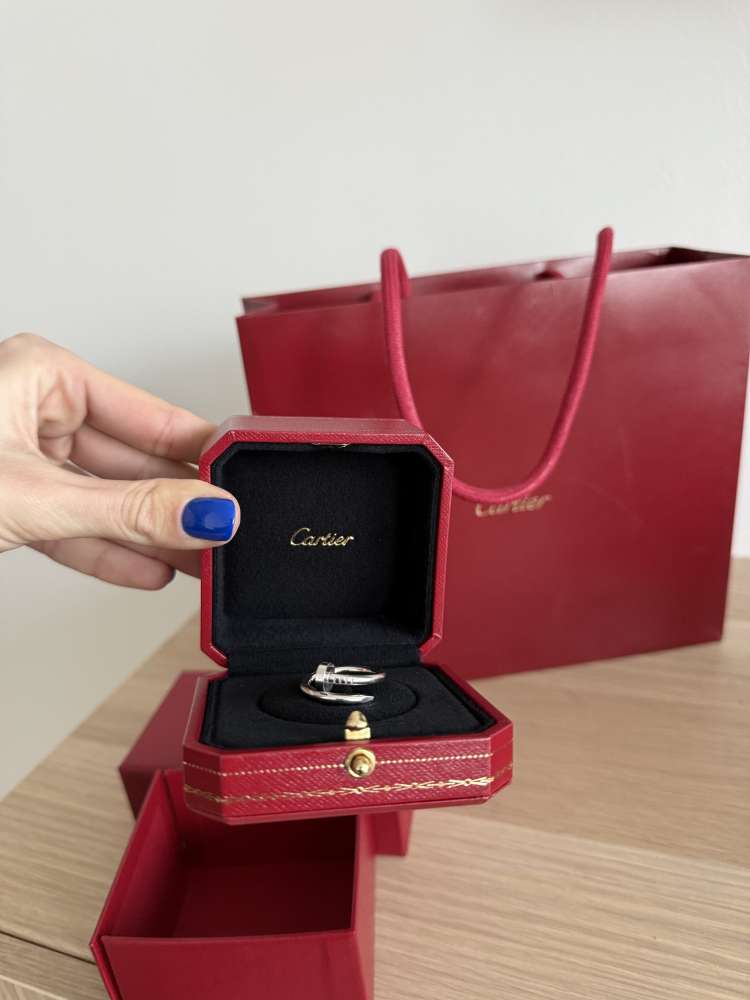Cartier ring juste un clou