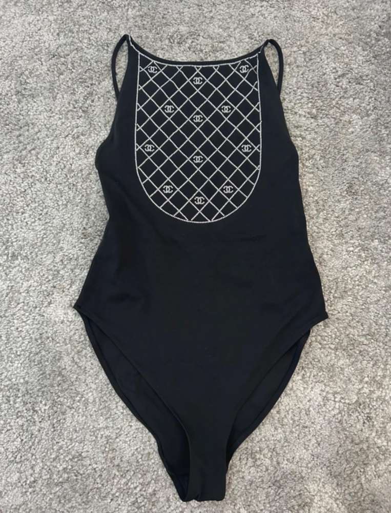 Chanel bikini