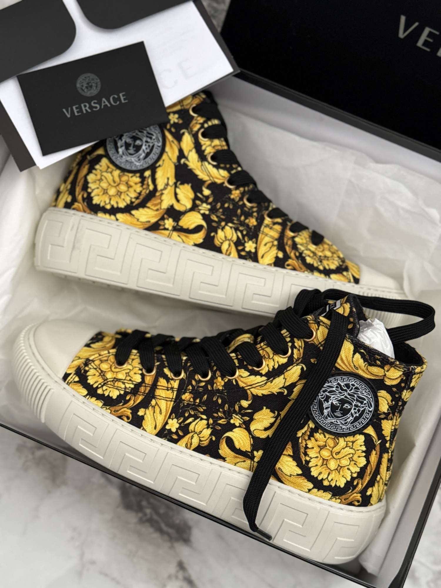Versace damske tenisky velkost 38,5