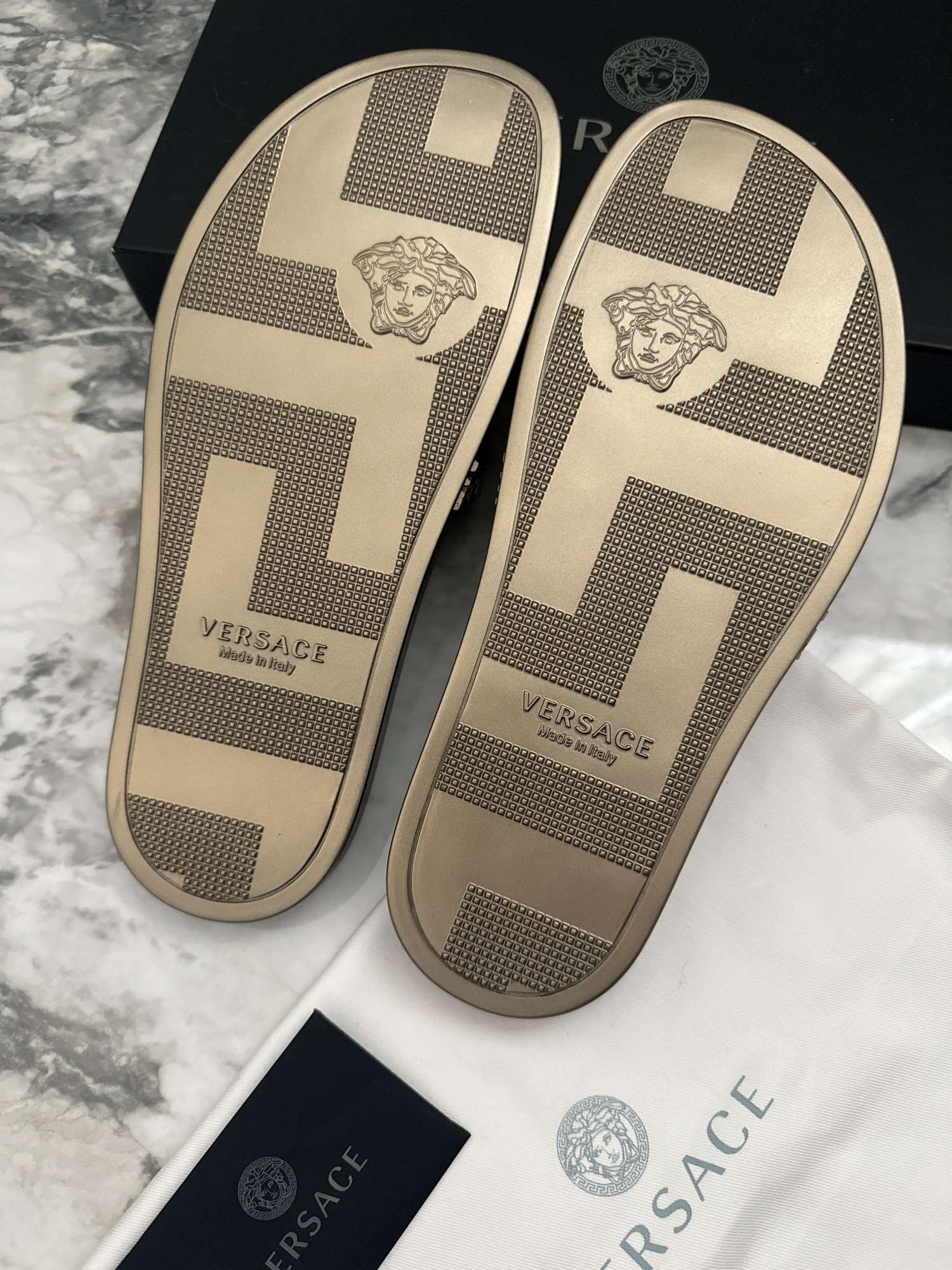 Versace slapky