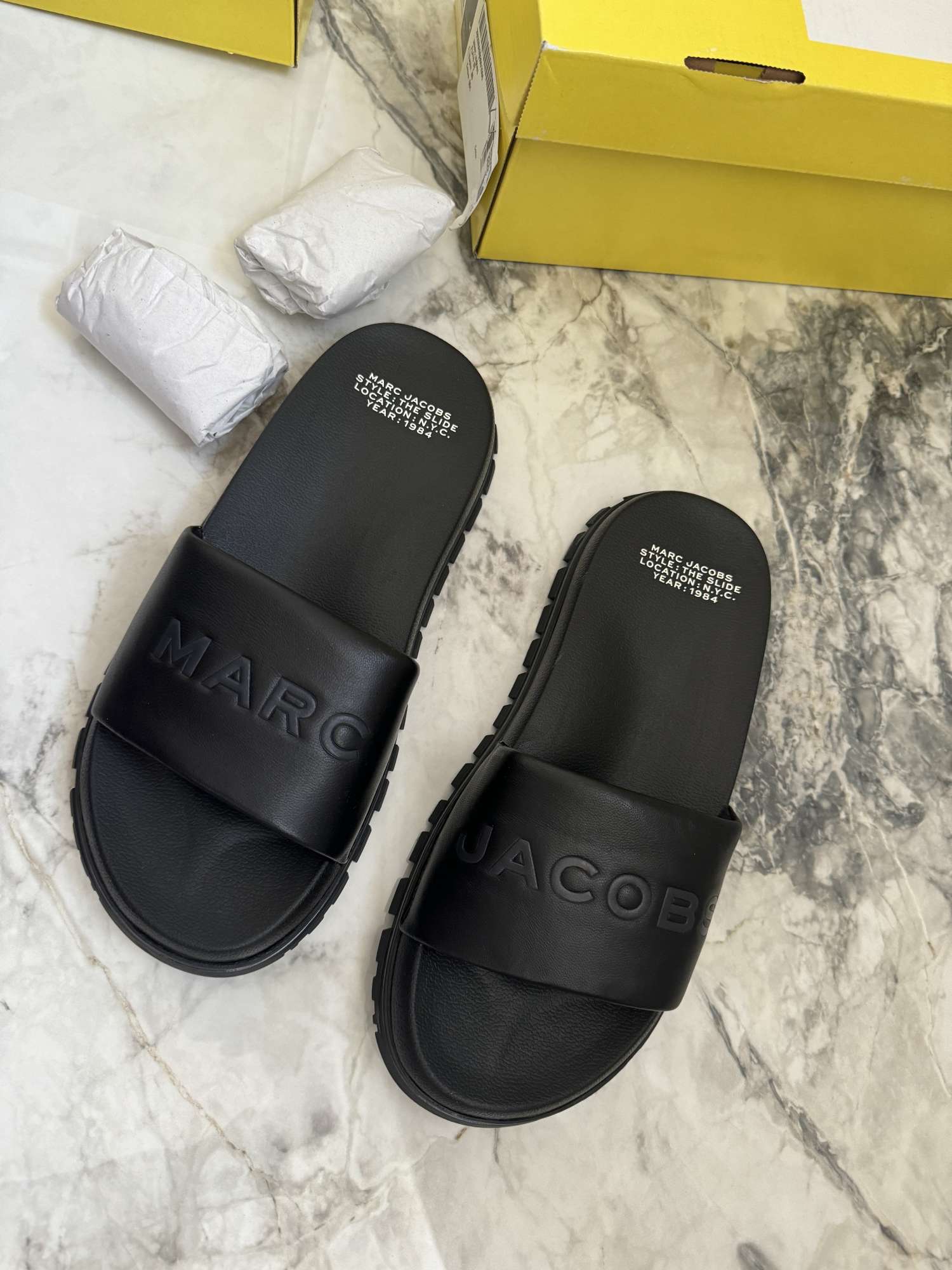 Marc Jacobs slapky