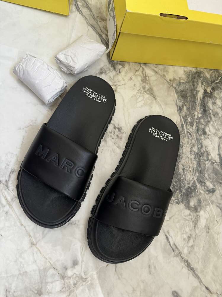 Marc Jacobs slapky