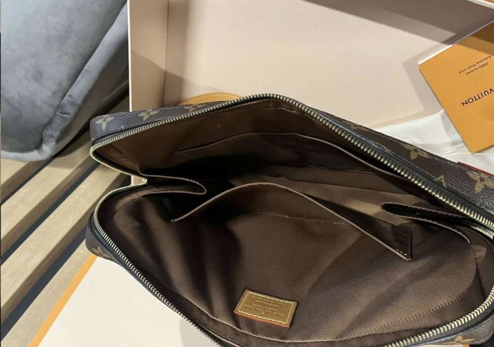 Louis Vuitton notebook taška