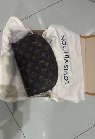 https://www.vipluxury.sk/Louis Vuitton cosmetic pouch MM