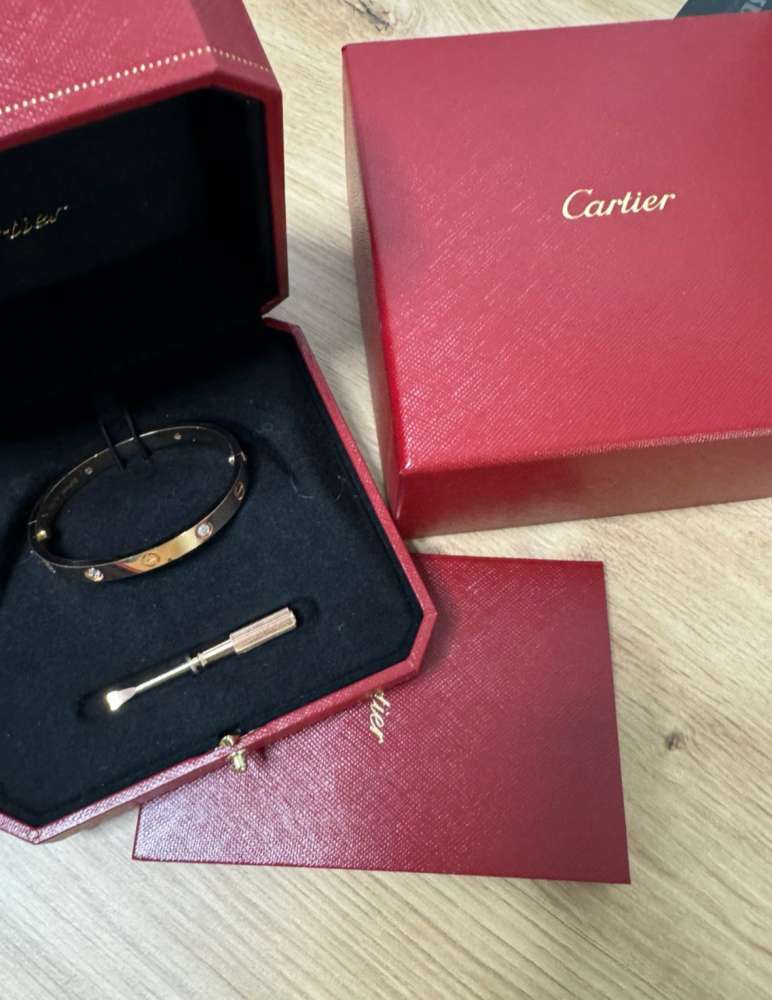Cartier Love naramok
