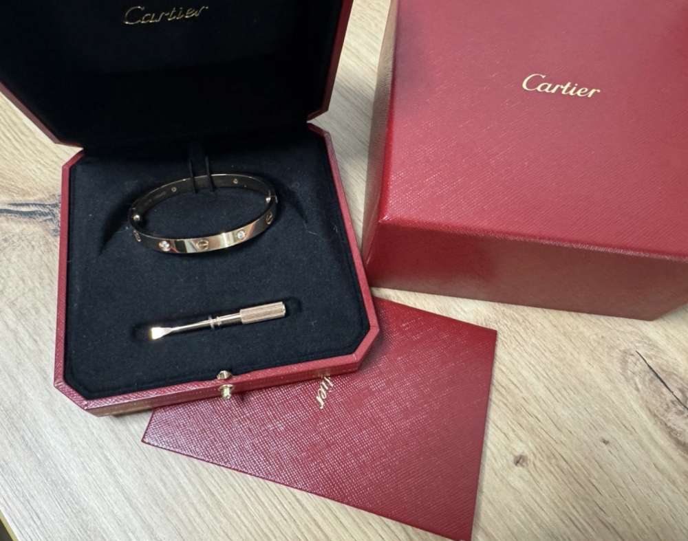 Cartier Love naramok