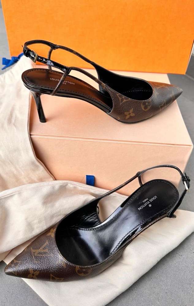 Louis Vuitton lodičky