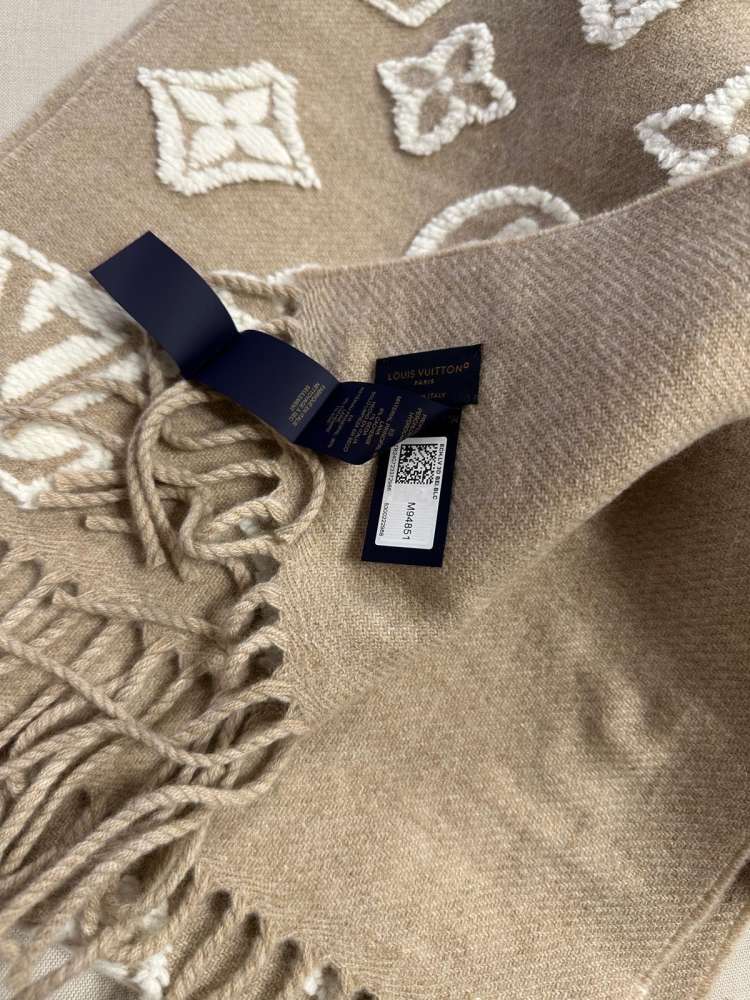Louis Vuitton šál