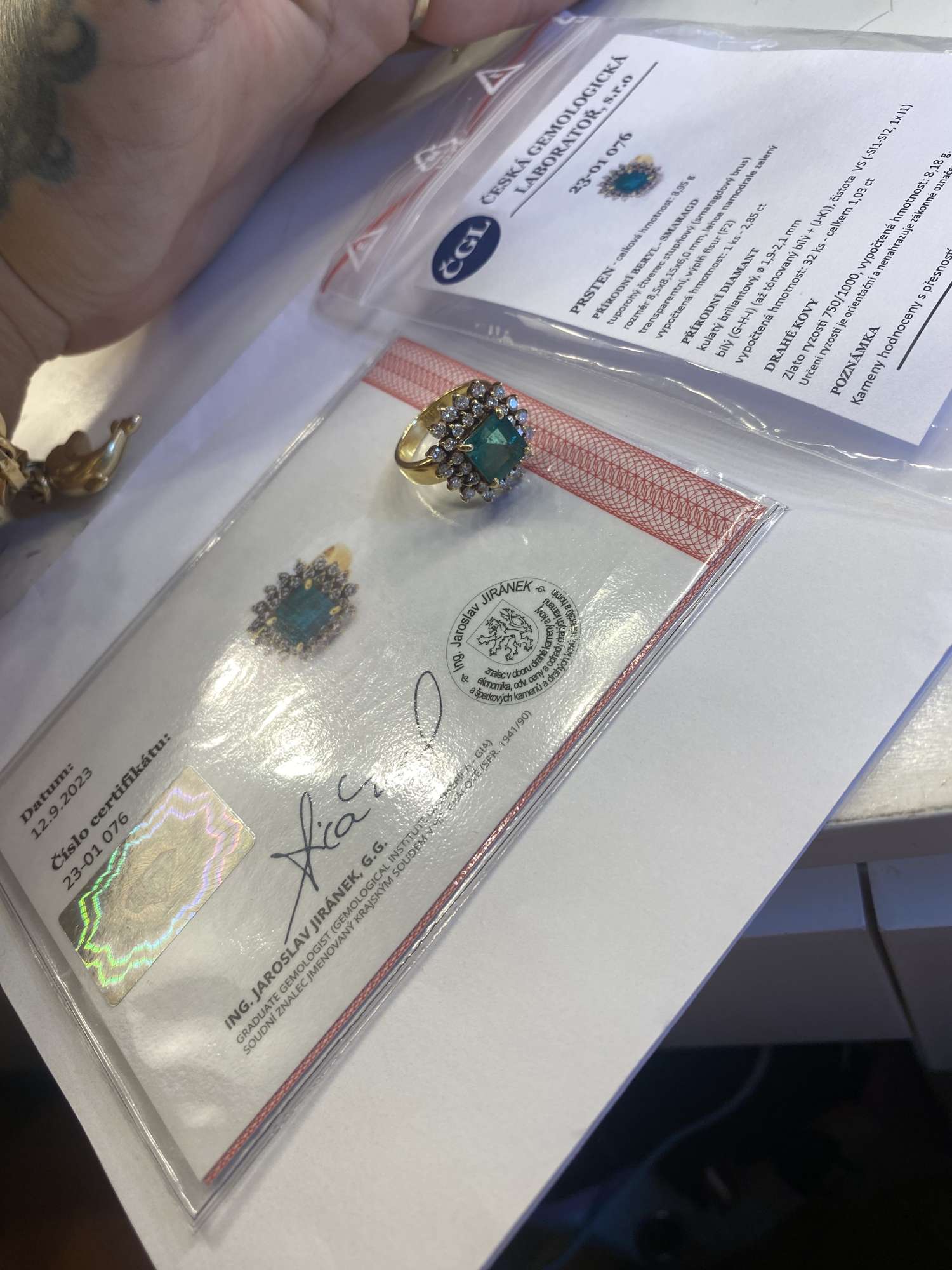 Prsten smaragd brilianty