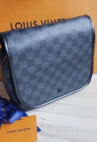 https://www.vipluxury.sk/Louis Vuitton Hanging