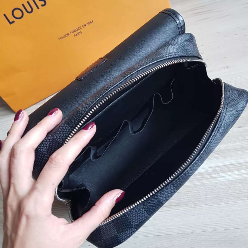 Louis Vuitton Hanging