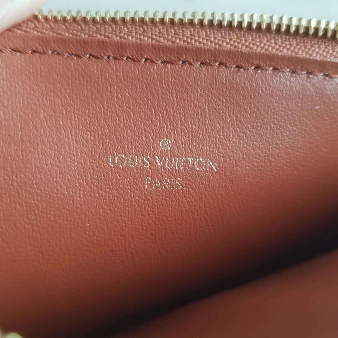 Louis Vuitton Pochette