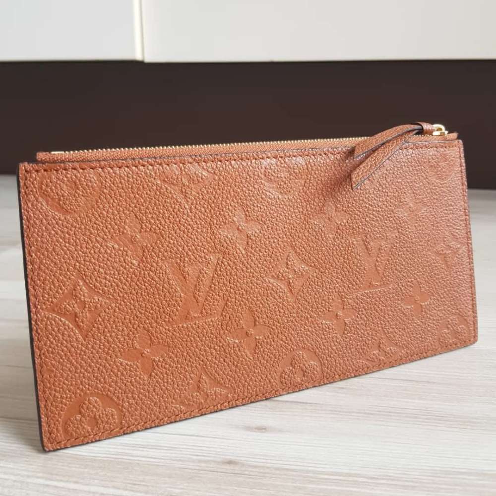 Louis Vuitton Pochette