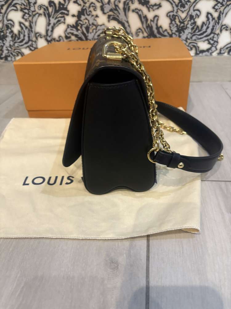 Louis Vuitton Twist MM