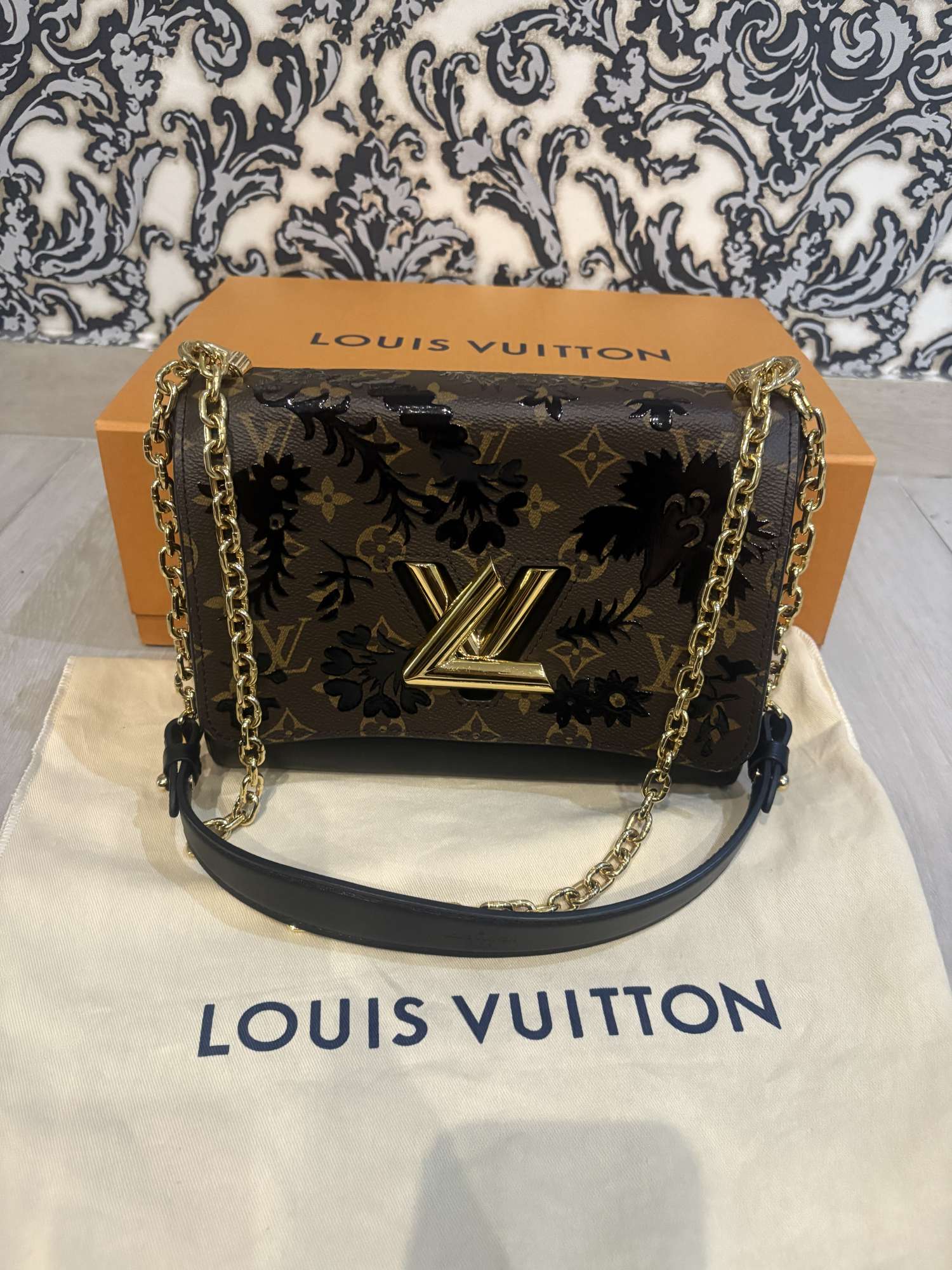 Louis Vuitton Twist MM