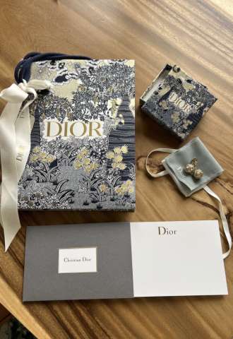 https://www.vipluxury.sk/Christian Dior tribal nausnice