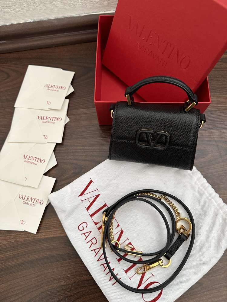 VALENTINO GARAVANI Micro V Sling taška
